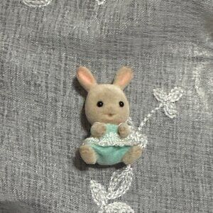 Sylvanian Families  MILK RABBIT Epoch Calico Critters